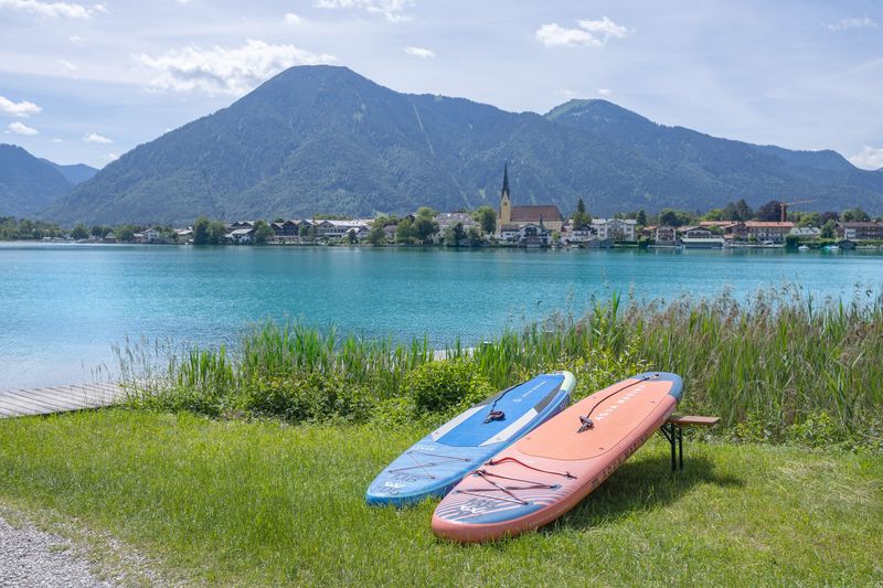 4-ZIMMER NEUBAU-DACHGESCHOSSWOHNUNG - ALLEINIGE EBENE mit zwei Balkonen (Ost/West) in ROTTACH-EGERN
